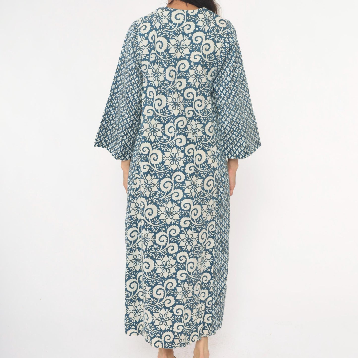 70s Blue Floral Maxi Dress Cotton Kaftan V-Neck Button Front Small