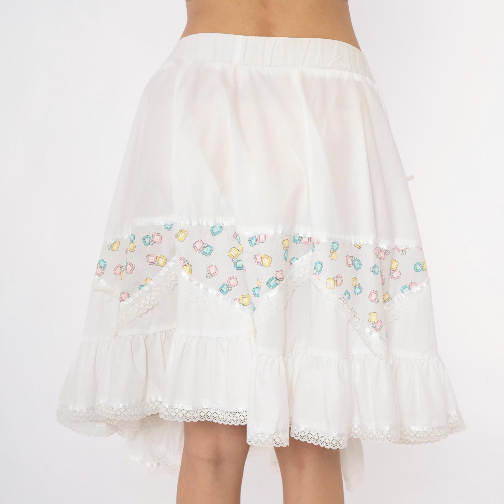 80s Fashions by Bettye White Tiered Mini Skirt Pastel Geometric Lace Trim Medium