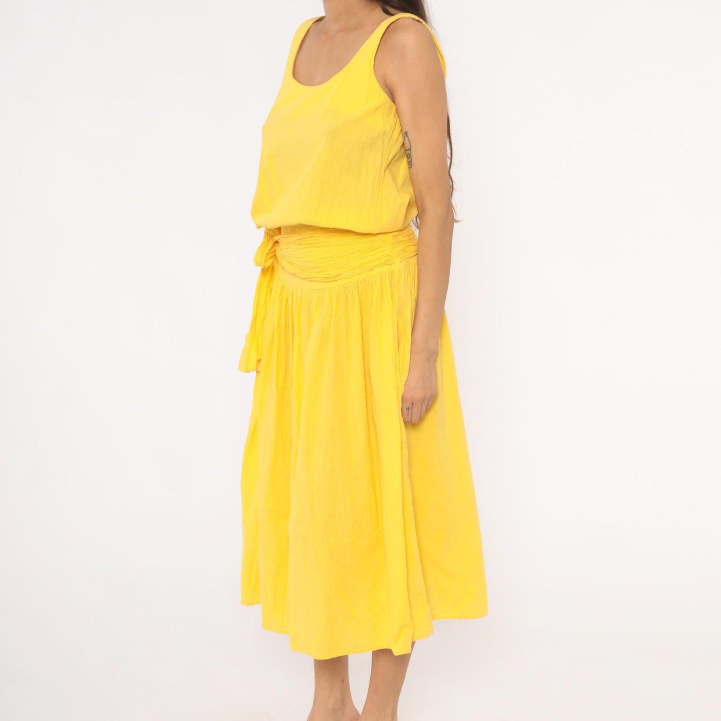 90s Yellow Cotton Sundress Scoop Neck Gathered Midi Tie Sash Medium M