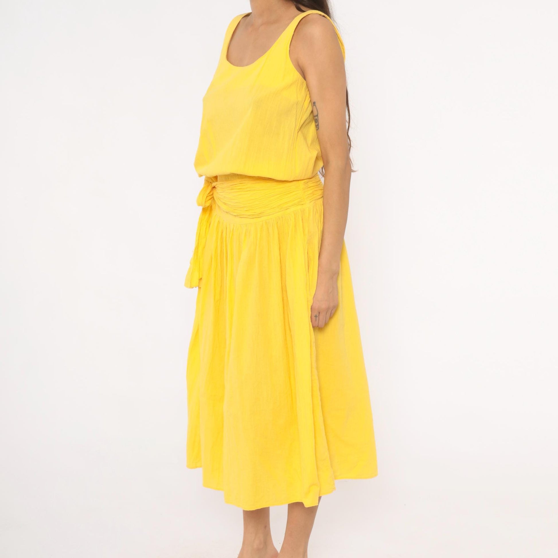 90s Yellow Cotton Sundress Scoop Neck Gathered Midi Tie Sash Medium M