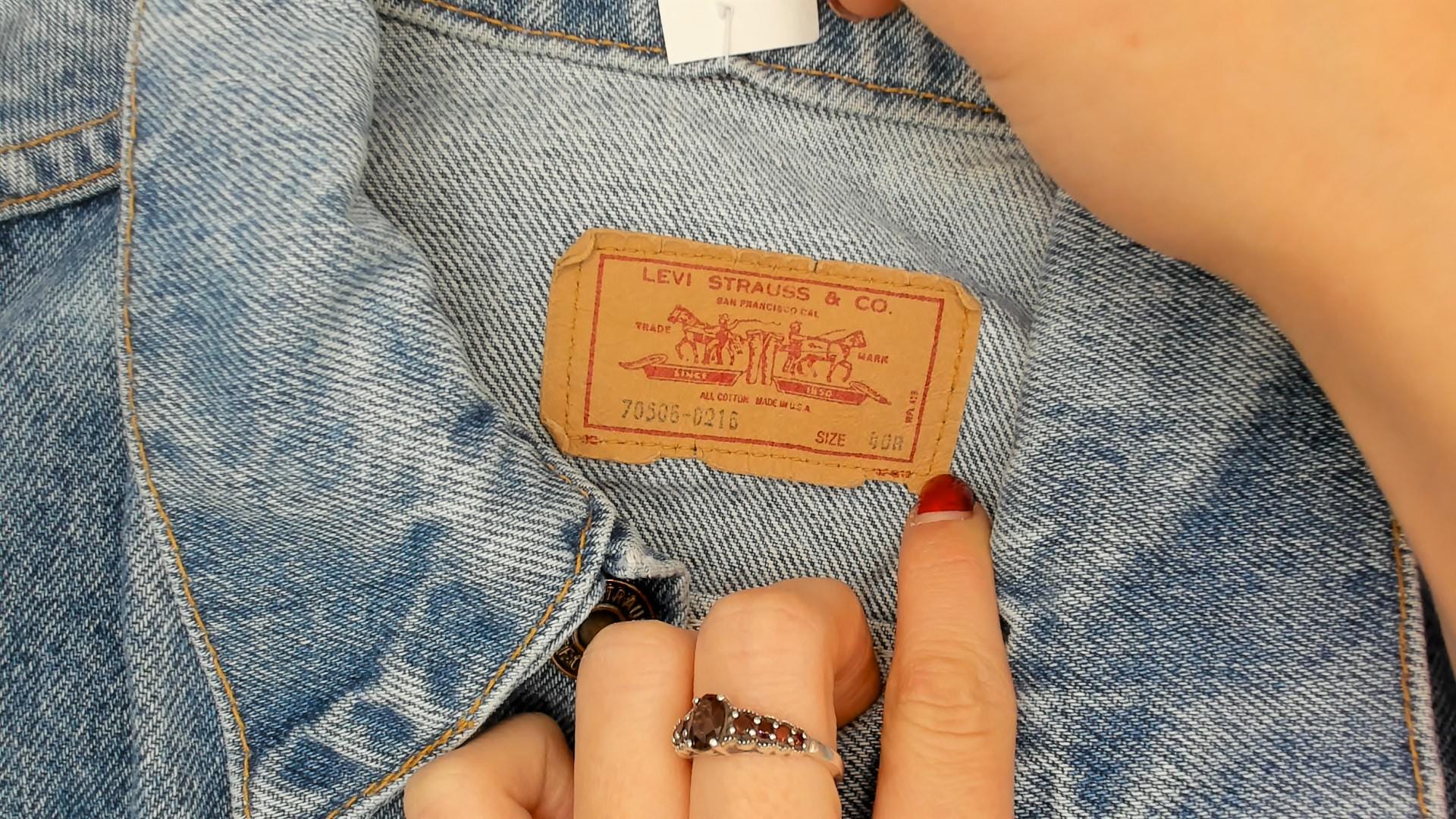 80s Levi's Denim Trucker Jacket Light Acid Wash Blue Small