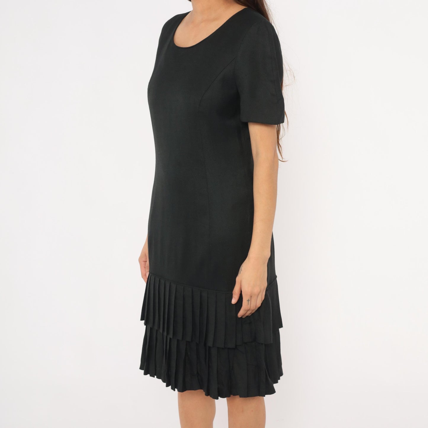 80s Carolina Herrera Black Knee-Length Dress Drop Waist Pleated Ruffle Medium