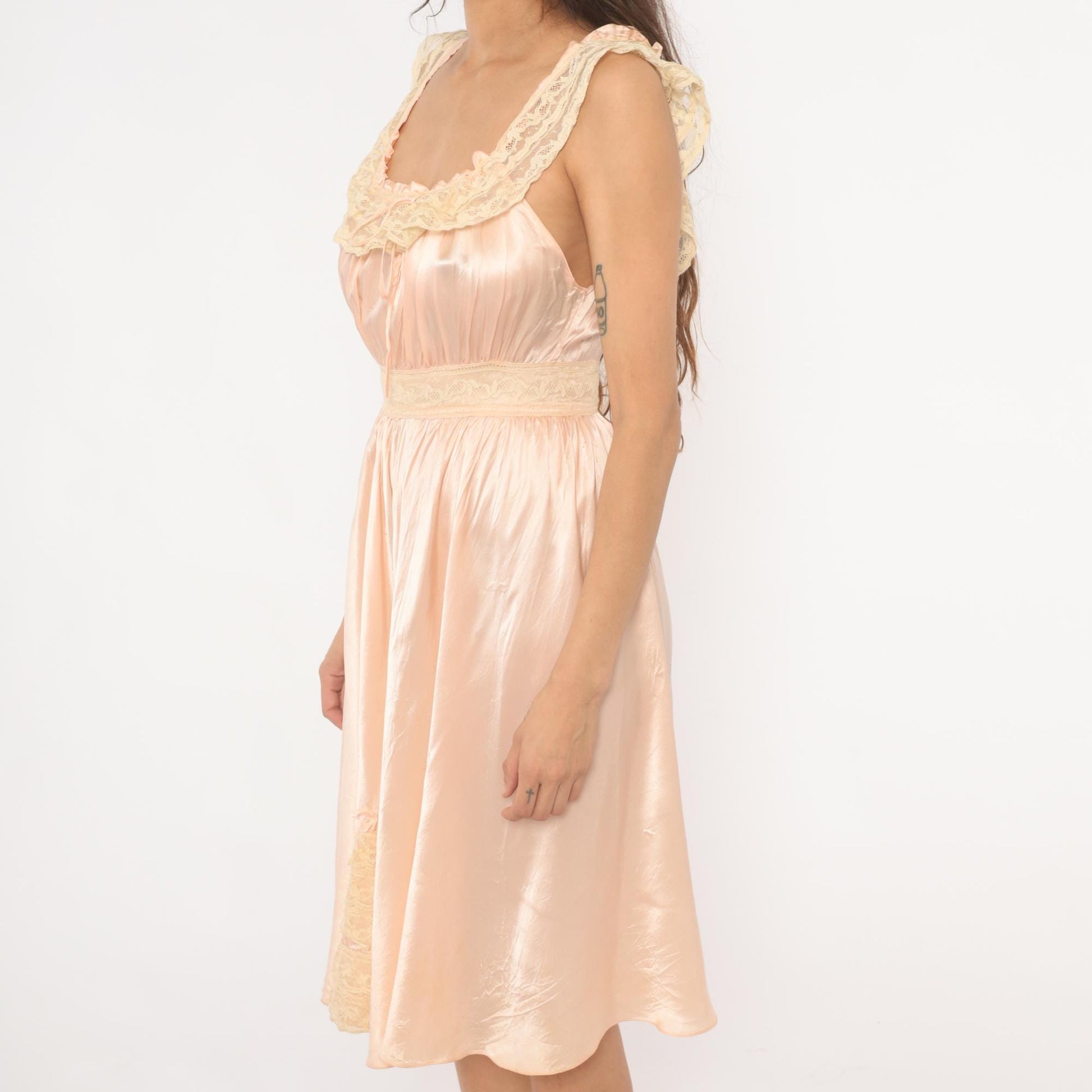 1940s Blush Pink Silk Satin Nightgown Lace Trim Ribbon Tie Small S