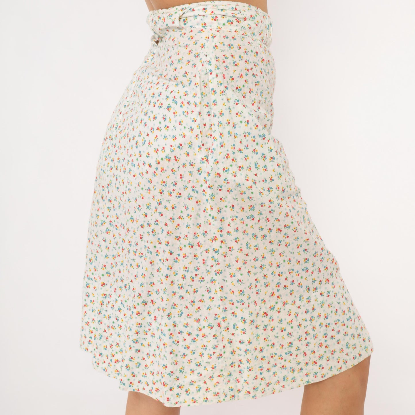1960s Ditsy Floral A-Line Skirt White Calico Cotton Blend Small S