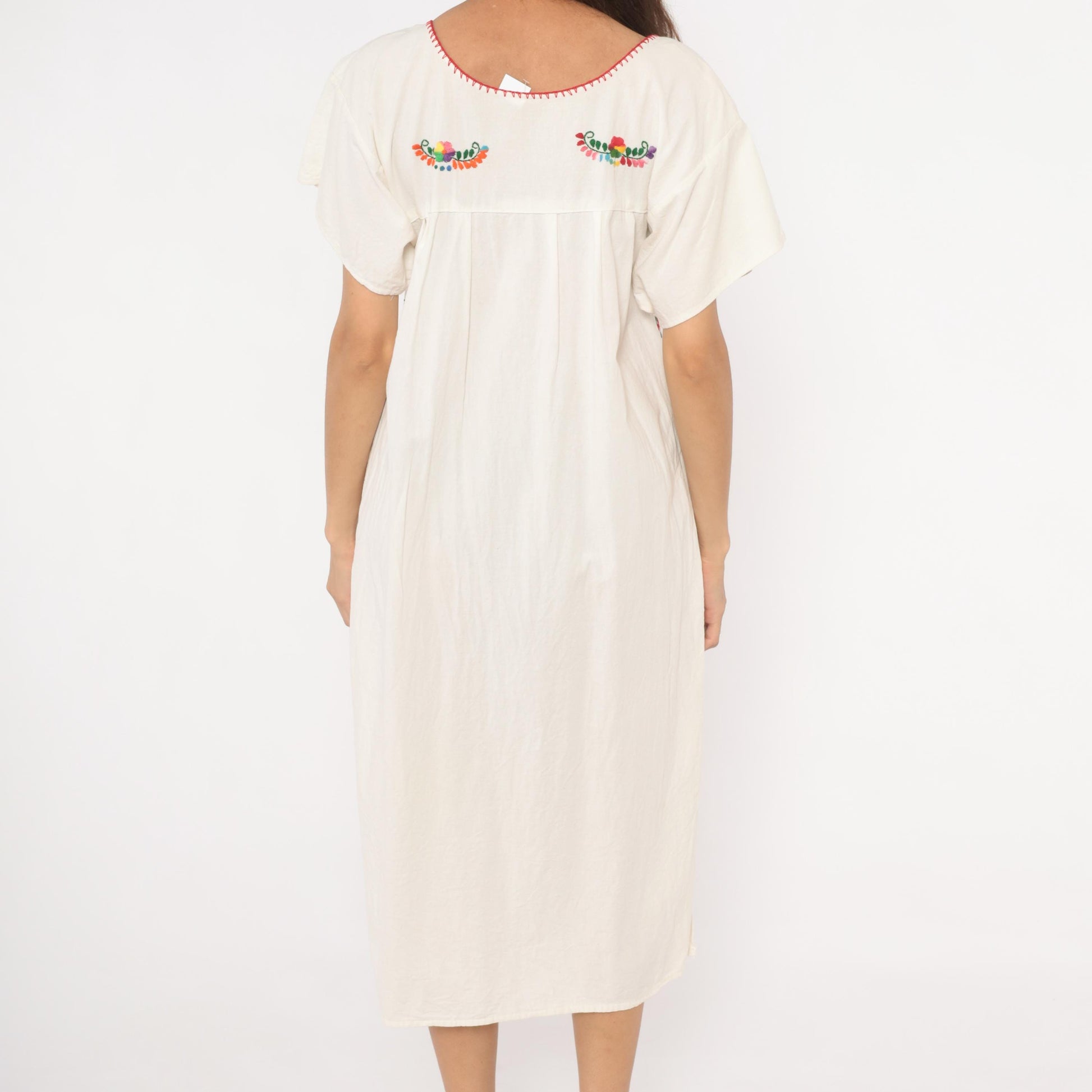 90s Mexican Puebla Embroidered Dress White Cotton Floral Midi Scoop Neck Medium M