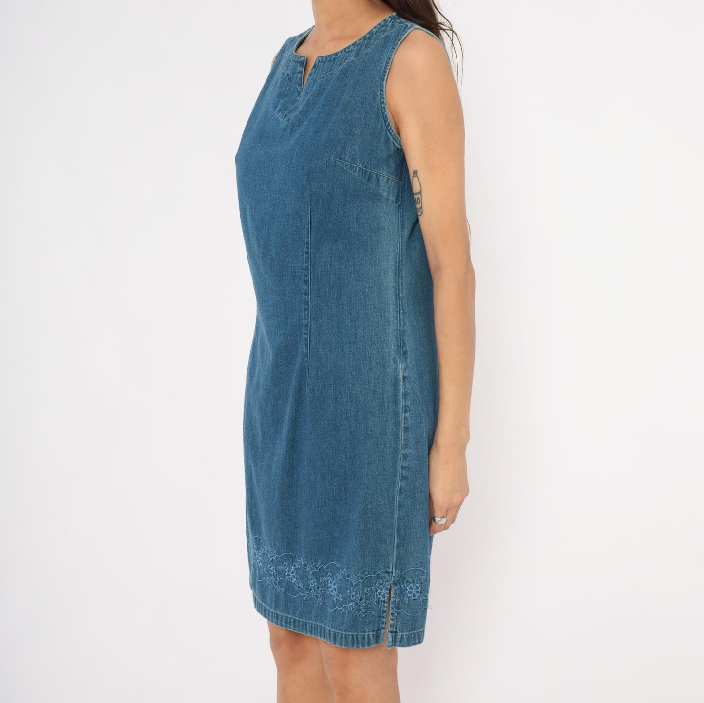 90s Cherokee Denim Shift Dress Embroidered Floral Hem Notch Neck Blue Small S