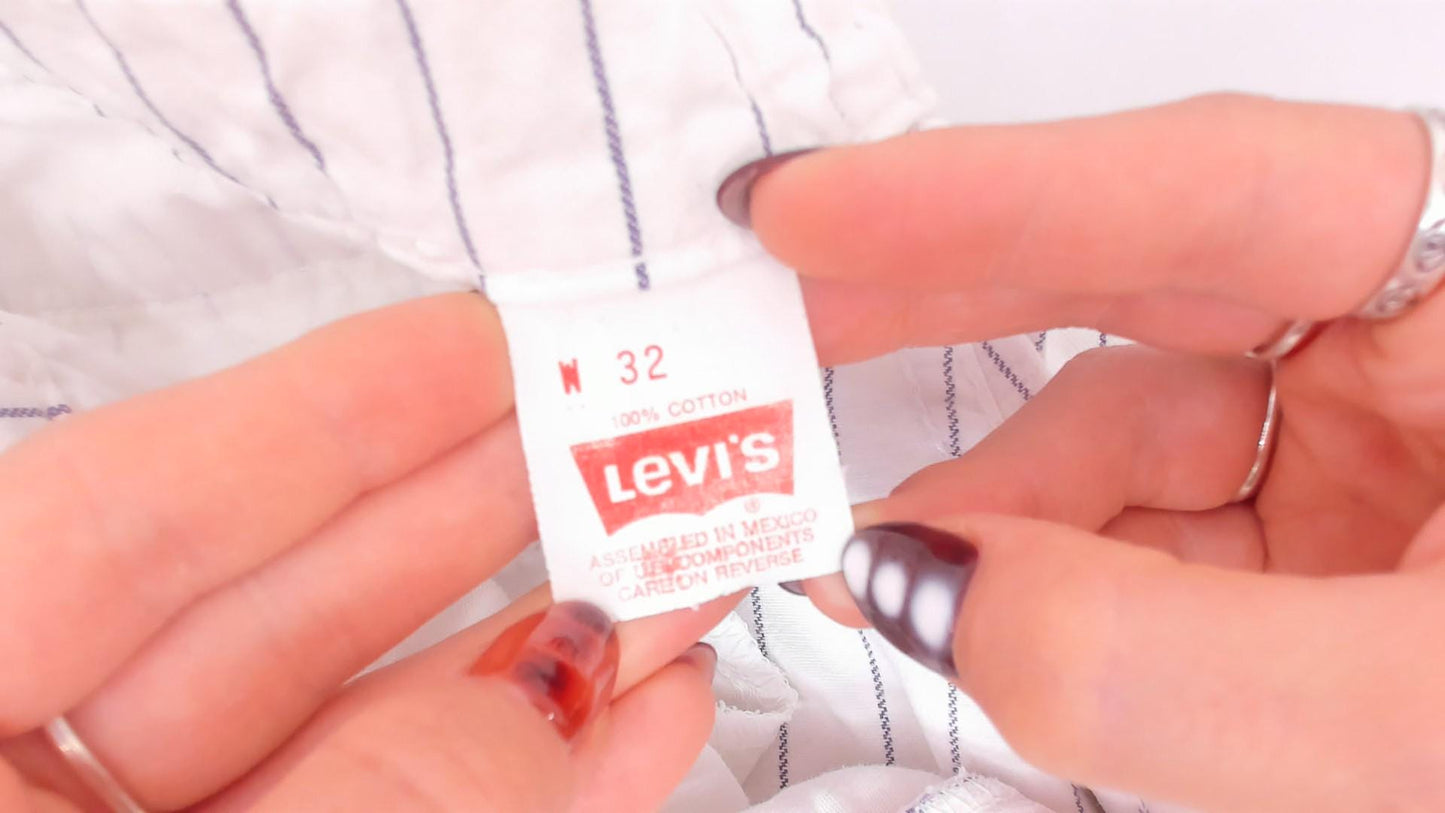 90s Levi's Pinstripe Bermuda Shorts White Navy Pleated Front Cotton Medium