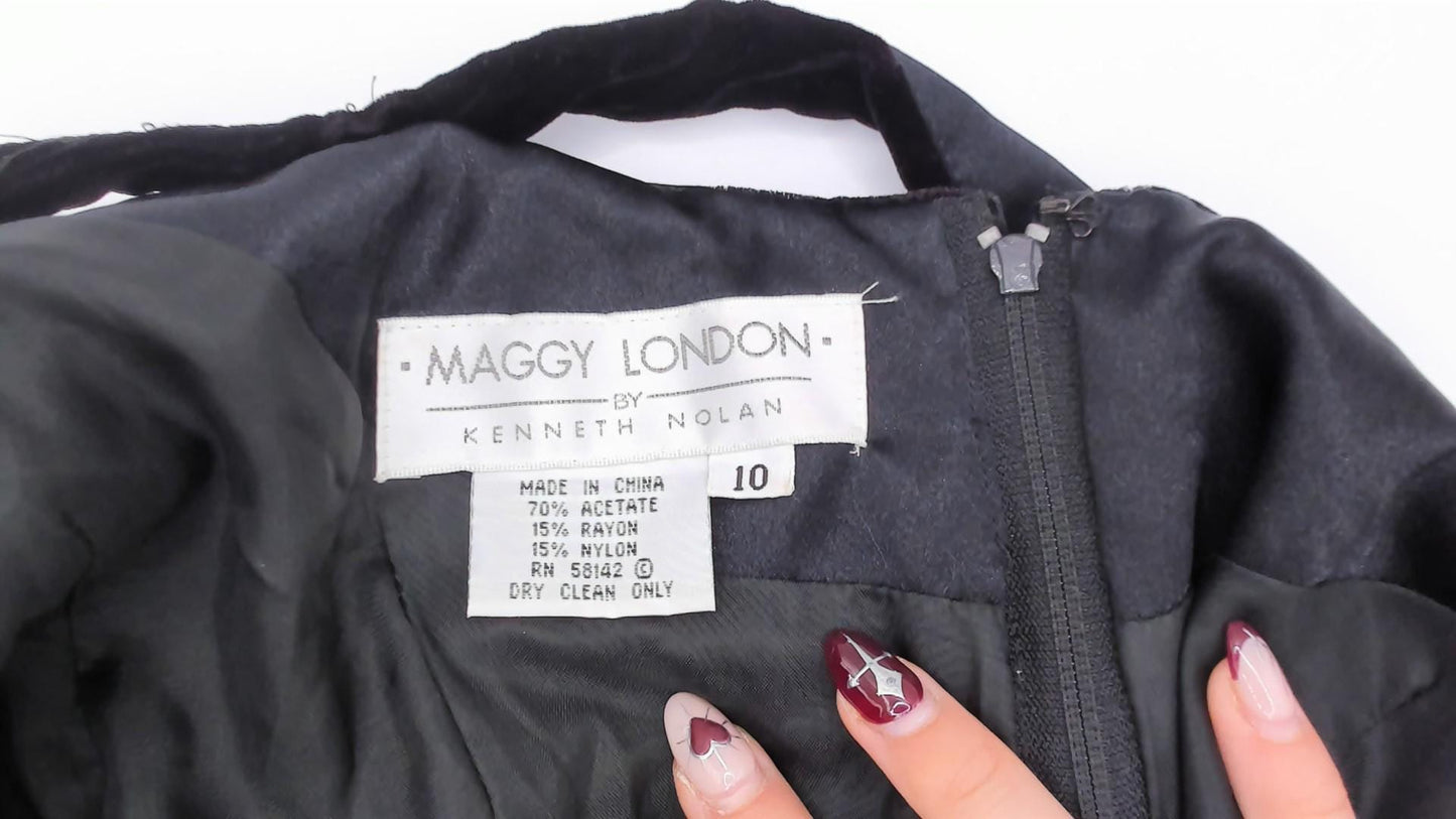 90s Maggy London Black Velvet Cocktail Dress Sweetheart Neckline Medium M