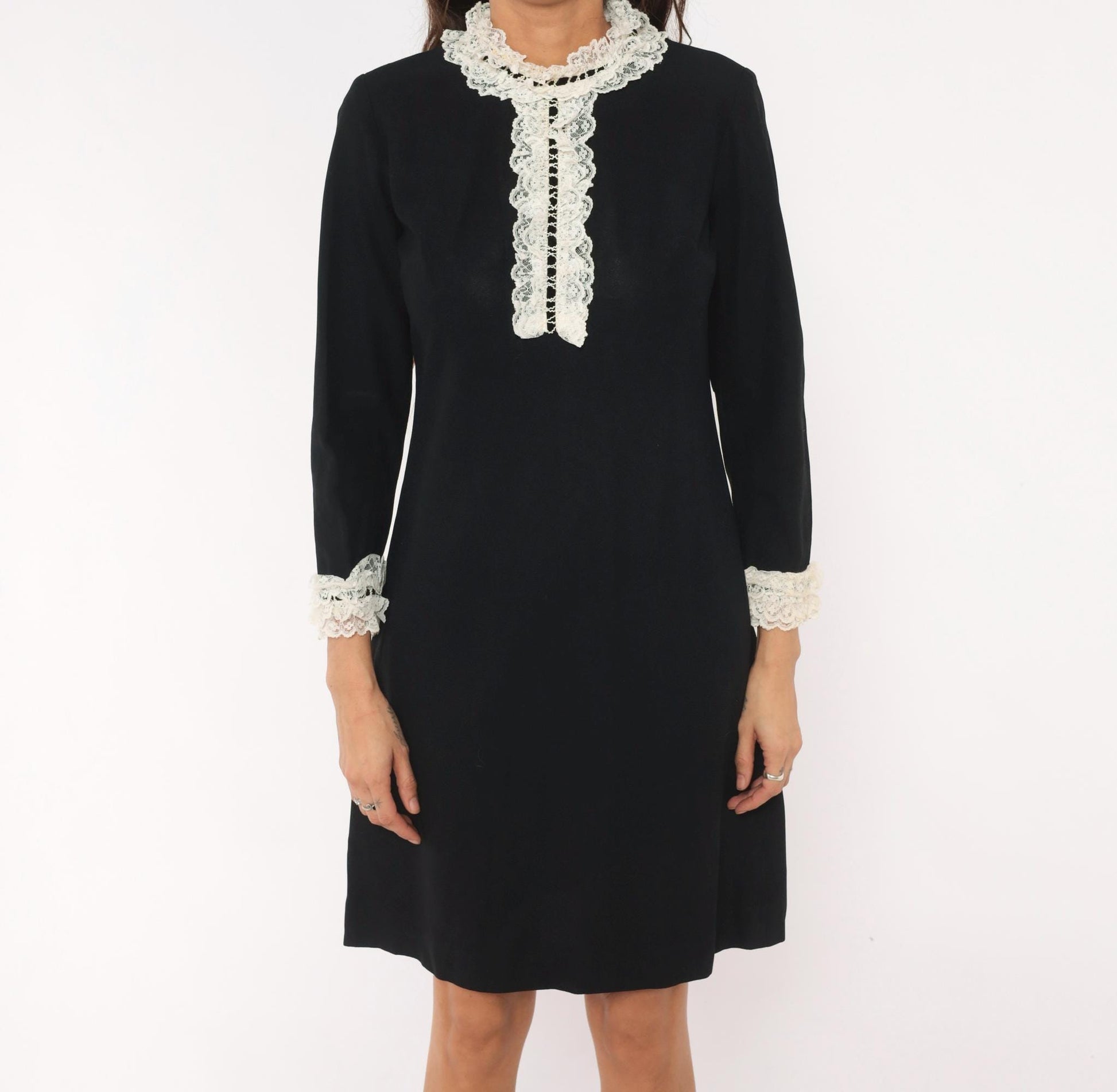1970s Black Shift Dress Cream Lace Bib Collar Long Sleeve Knee Small
