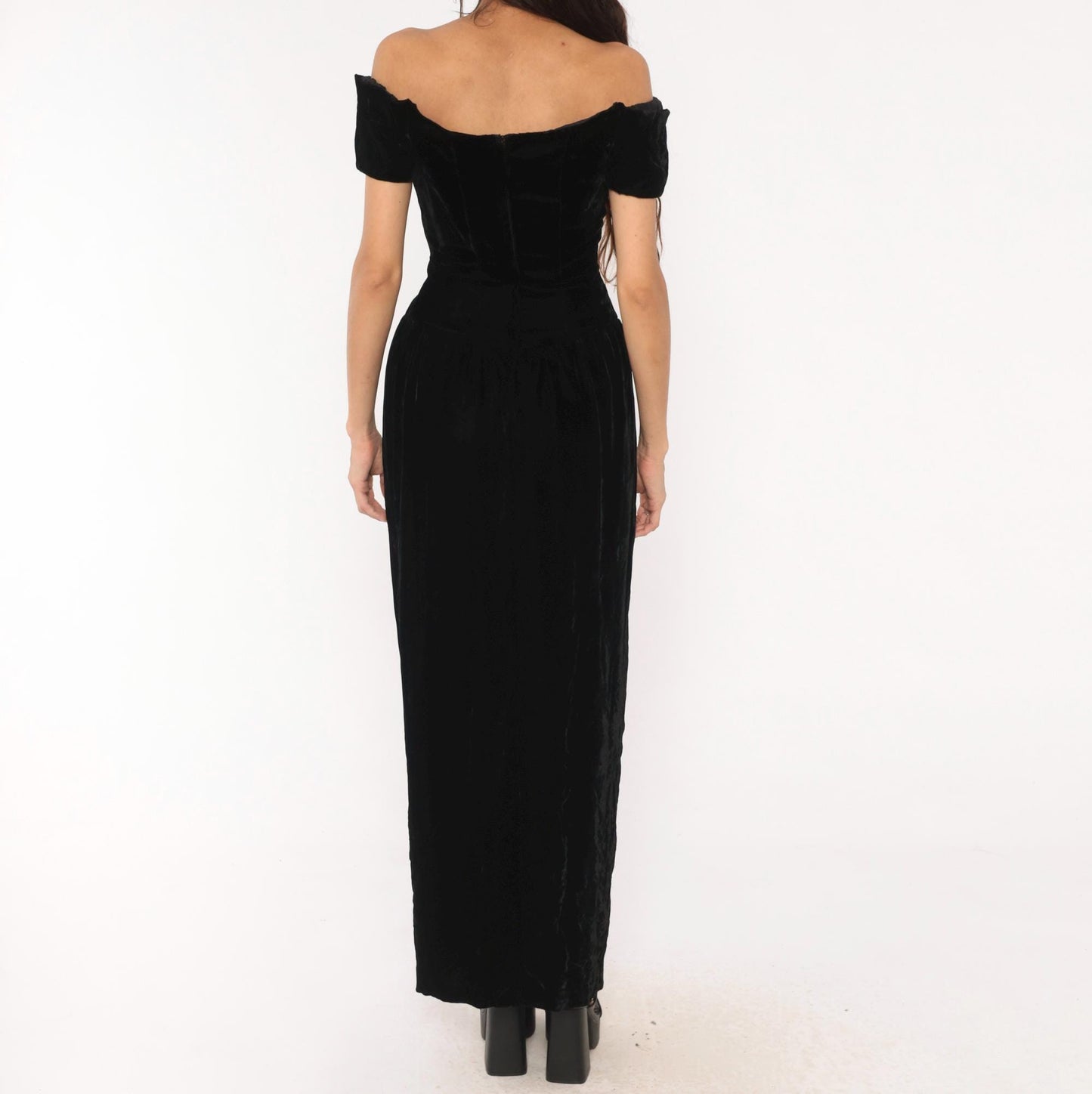 90s Black Velvet Maxi Gown Off-Shoulder Sweetheart Neckline Small S