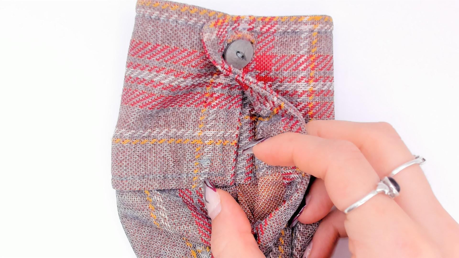 70s Plaid Shirt Jacket Grey Red Pointed Collar Button Front Medium