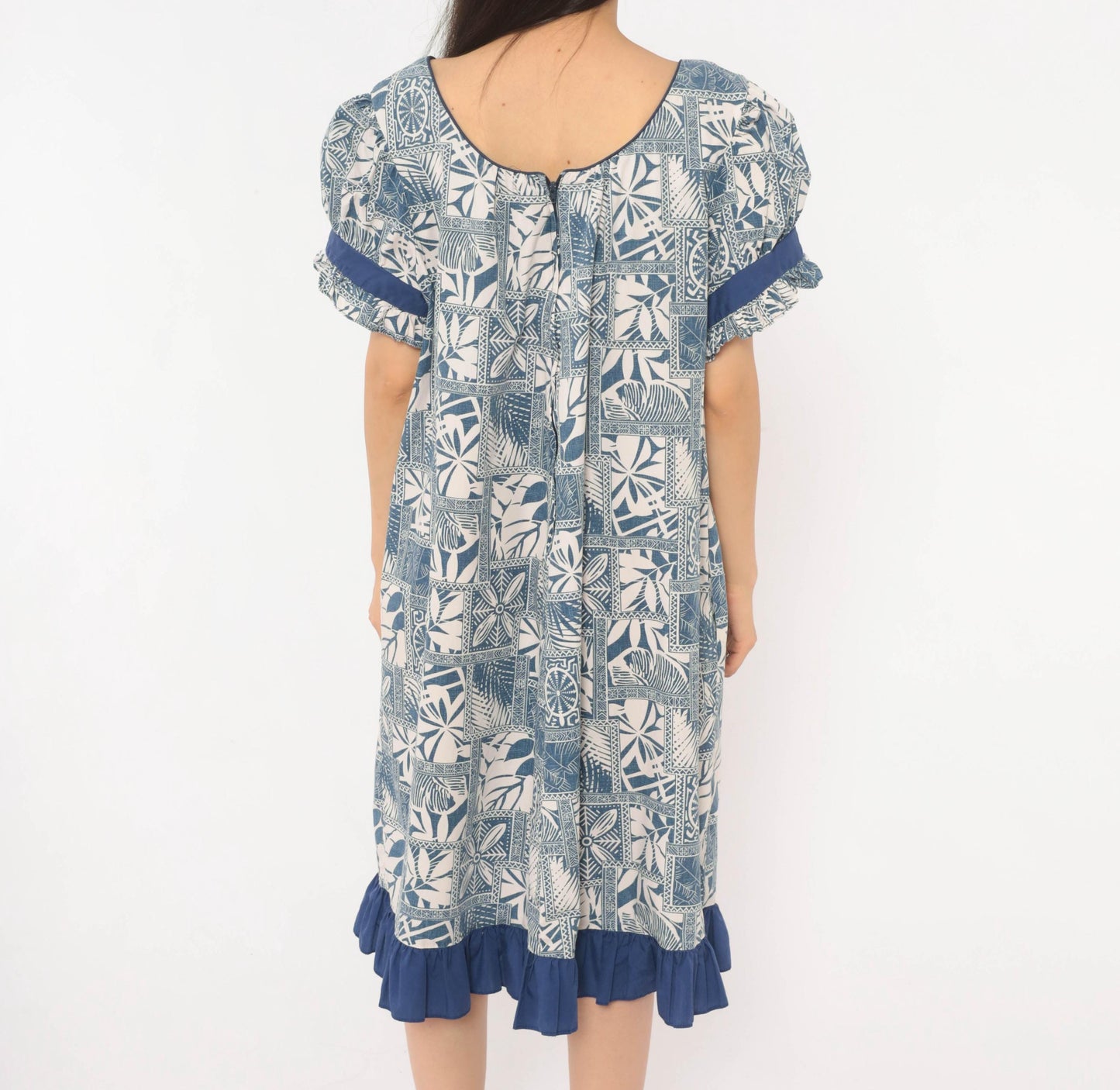 90s Good Times Tapa Print Muumuu Blue White Tropical Patchwork Cotton Knee-Length Medium Large
