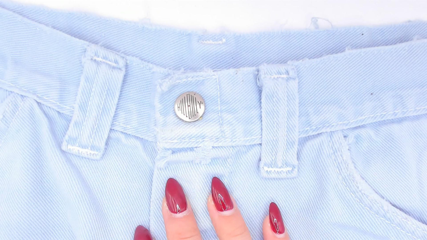 70s Light Blue Denim Cut-Off Shorts Raw Hem Low Rise Medium M