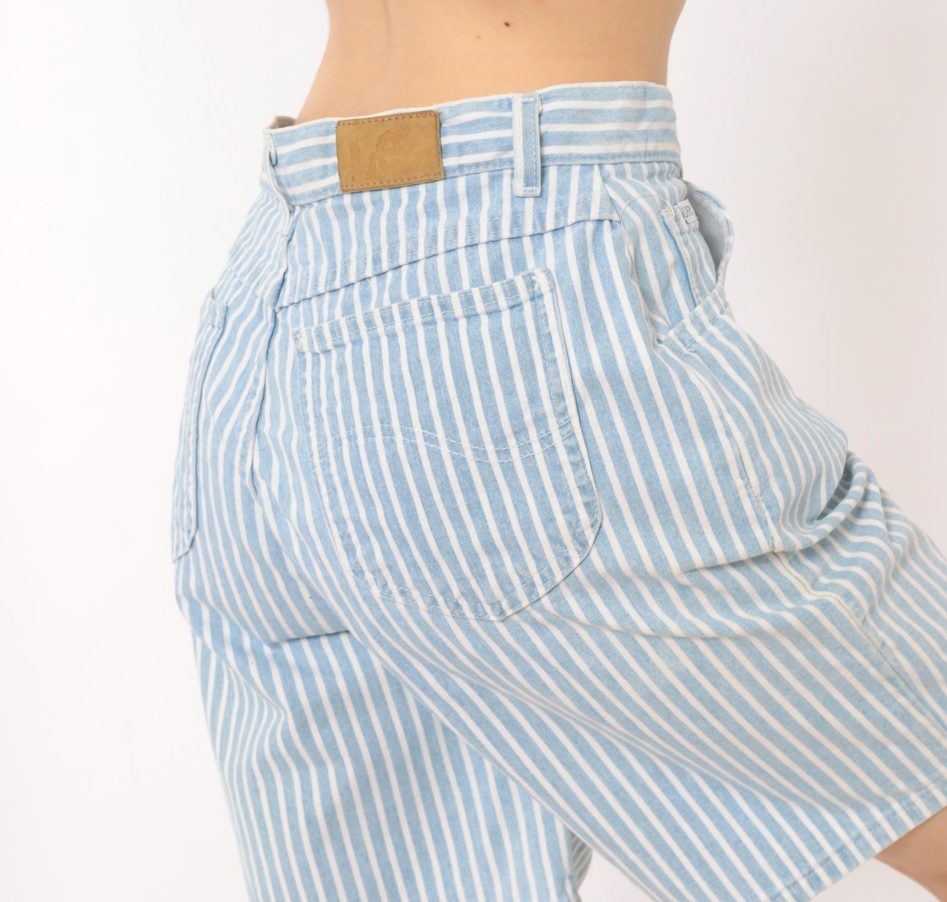 90s Lee High Waist Pinstriped Denim Shorts Blue White Bermuda Medium M