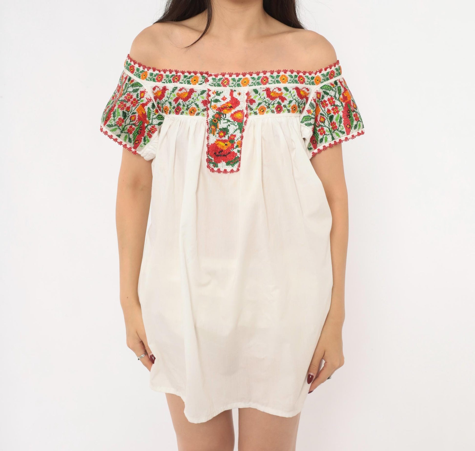 70s Mexican Off-Shoulder Peasant Blouse White Beaded Embroidered Bird Floral Medium