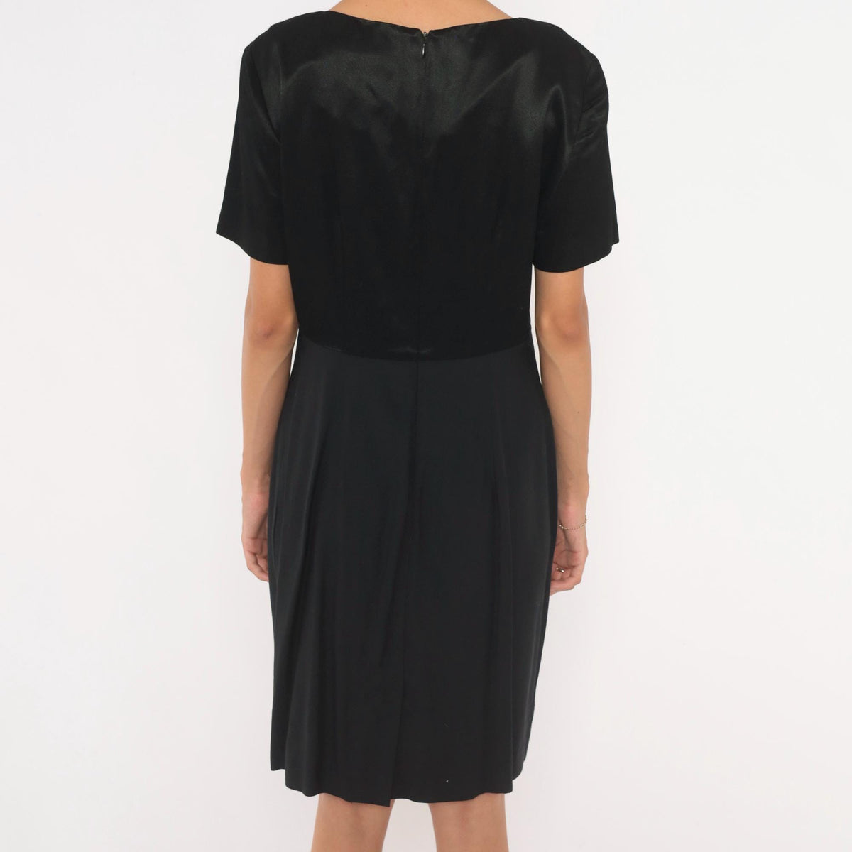 90s Black Satin Bodice Knee-Length Dress Short Sleeve Sheath Medium M
