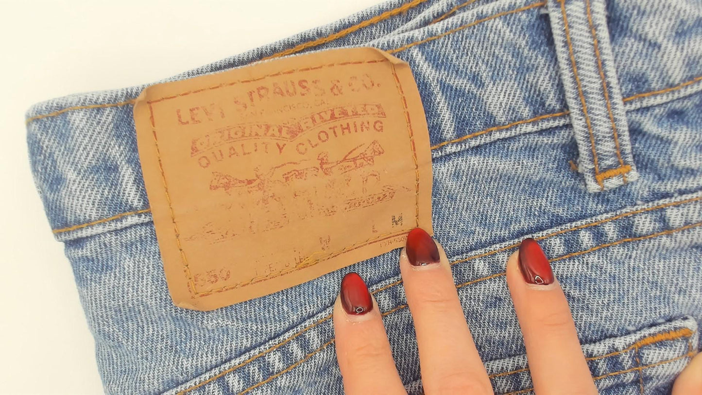 90s Levi's Light Wash High Waisted Straight Leg Jeans Medium M