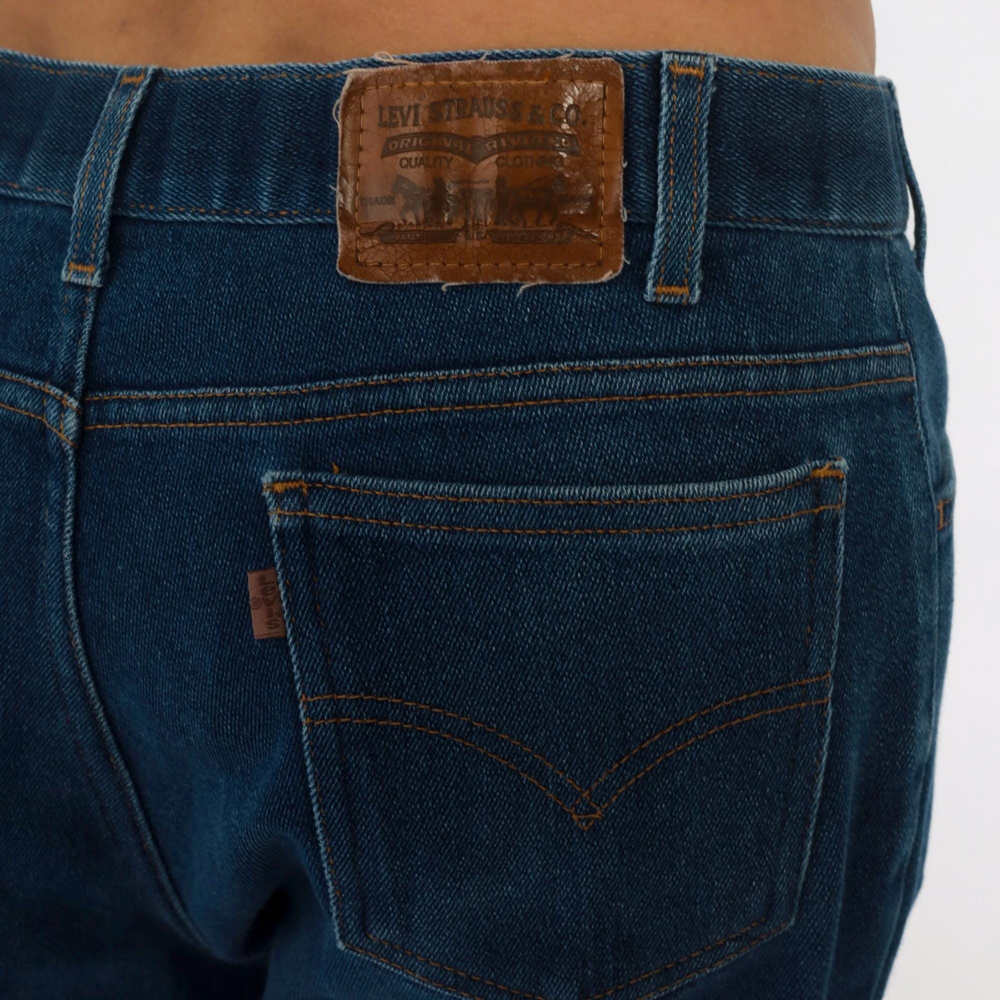 80s Levi's High Waist Straight Leg Jeans Medium Blue Denim 36x32