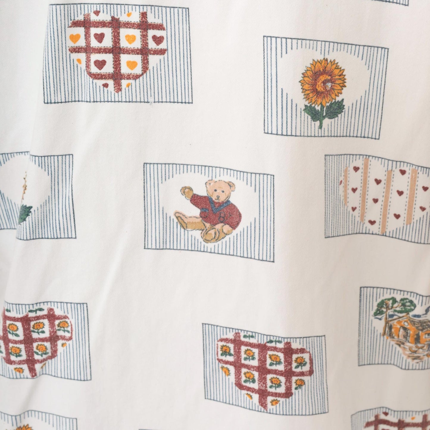 90s Cream Cotton Button-Up Shirt Sunflower Teddy Bear Heart Print Large L