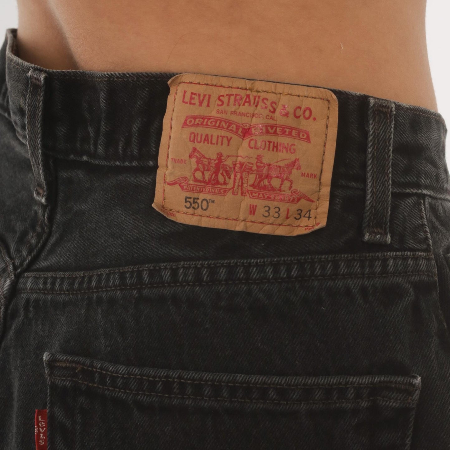 2000s Levi's 550 Faded Black High-Waisted Straight Leg Jeans 33 34