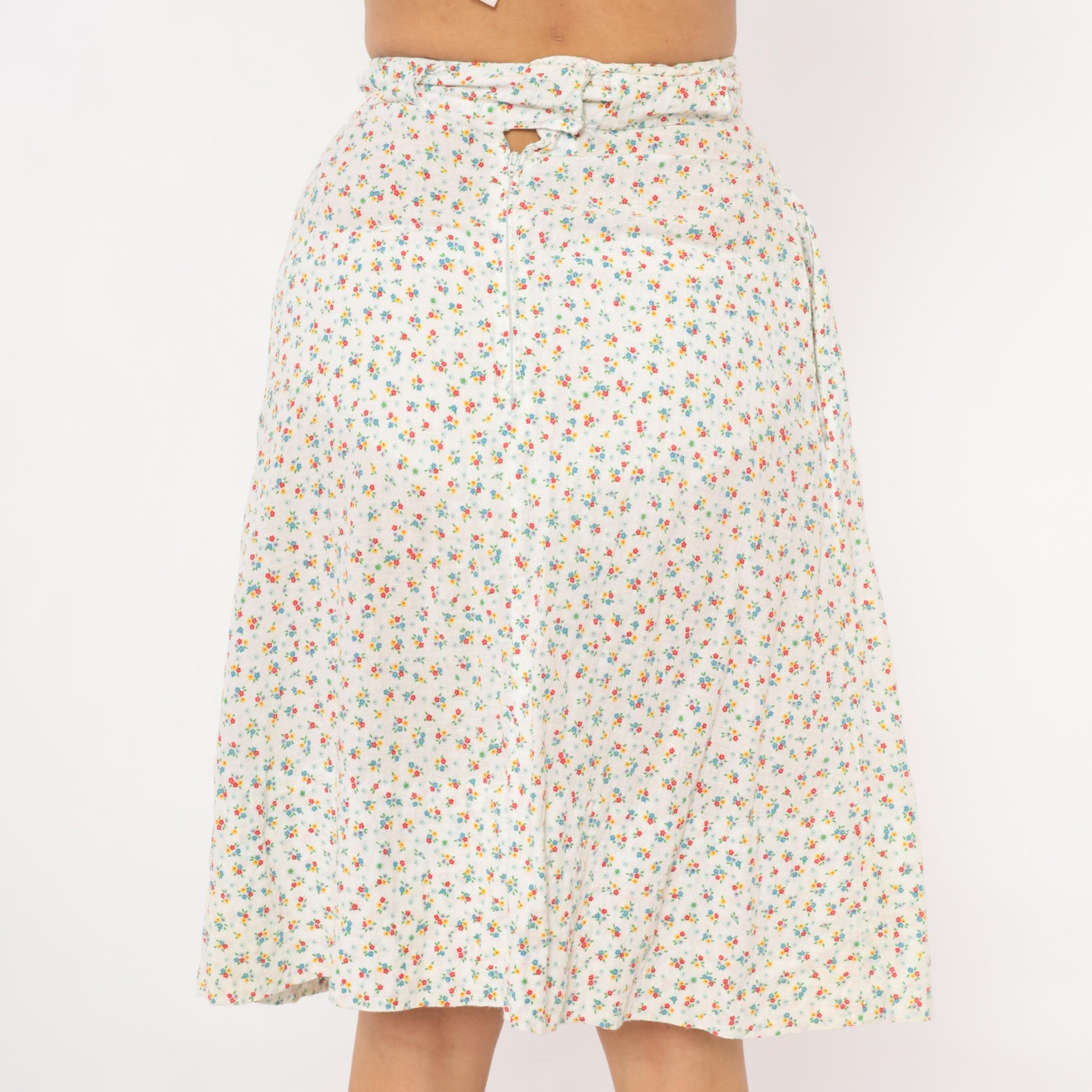 1960s Ditsy Floral A-Line Skirt White Calico Cotton Blend Small S