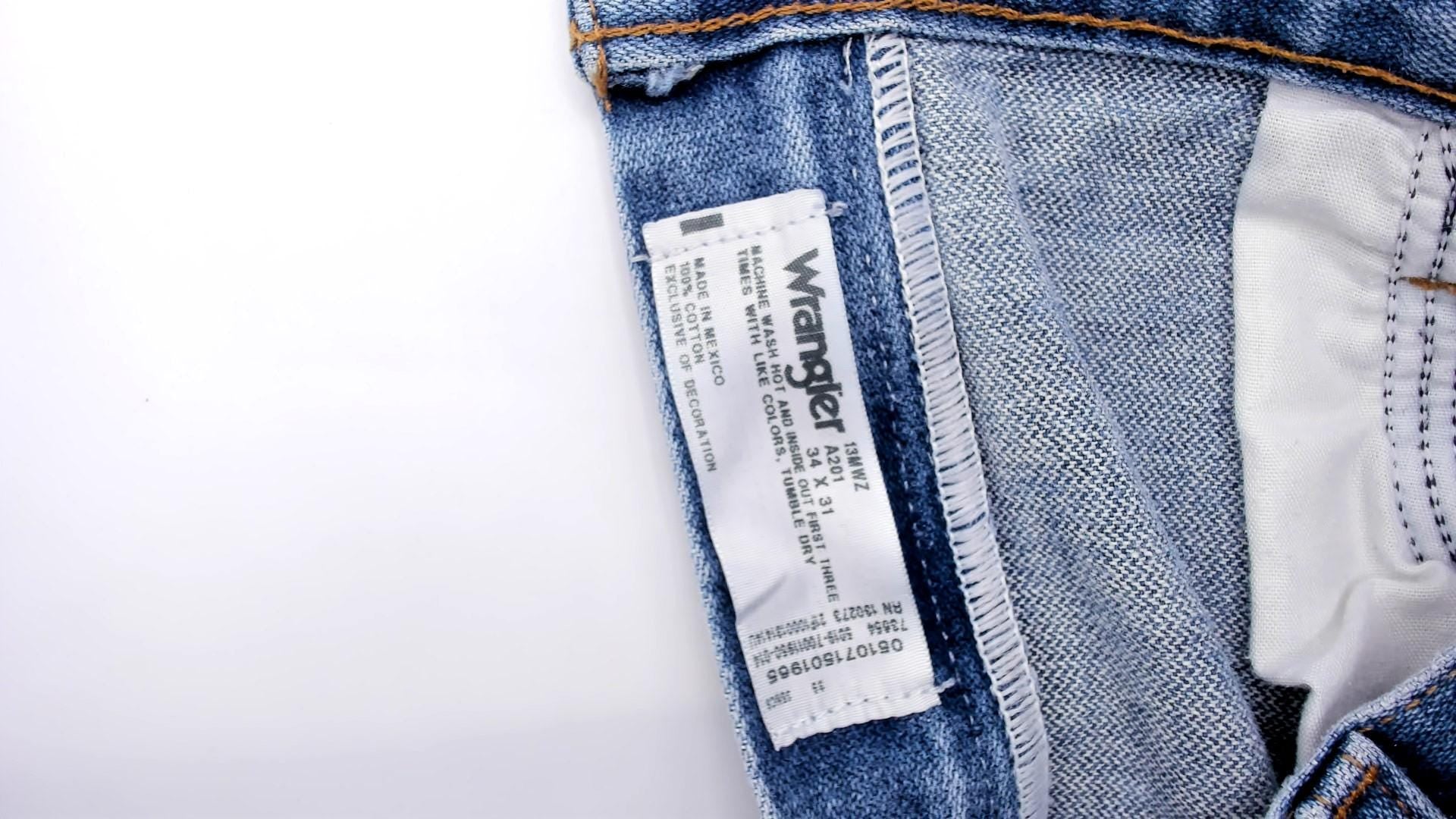 90s Wrangler Cowboy Cut Straight Leg Jeans Medium Wash Cotton 34x31