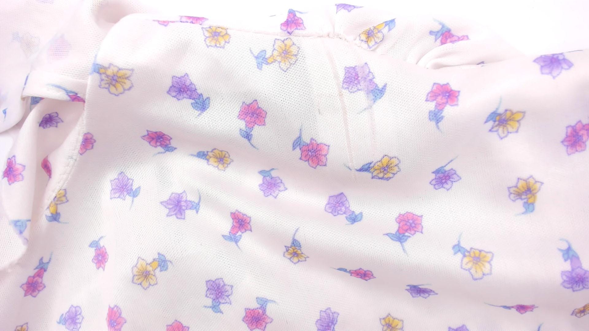 70s Floral Sundress White Pink Lavender Ditsy Print V-Neck Ruffle Cap Sleeve Medium