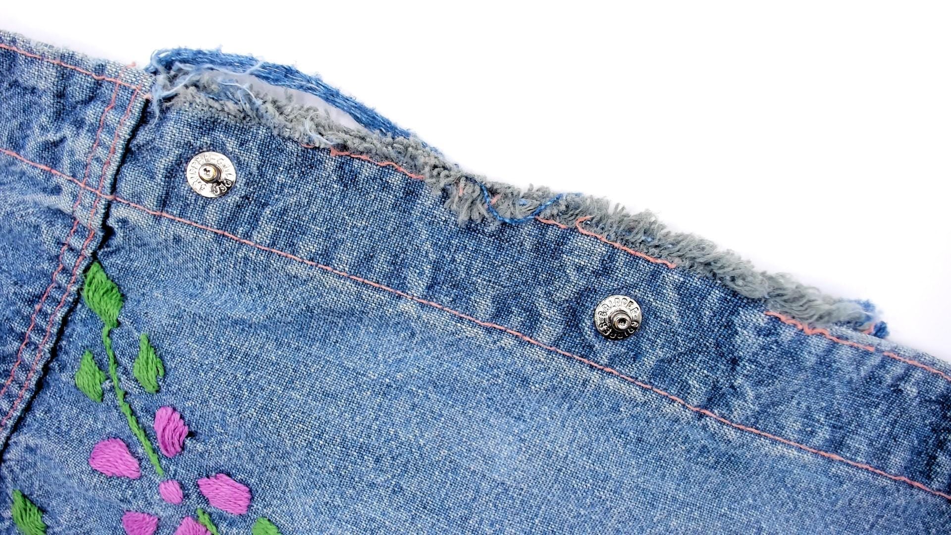 70s Light Wash Denim Western Shirt Floral Embroidered Pearl Snap Medium