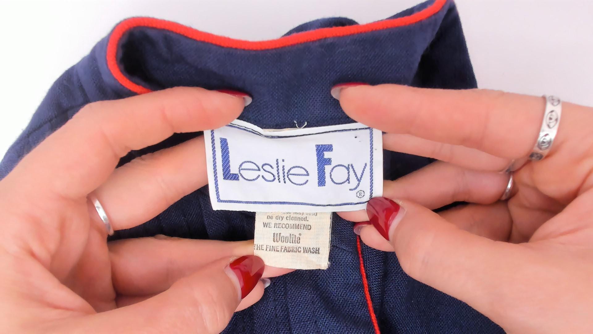 80s Leslie Fay Navy Pintuck Shirtdress Red Piping V-Neck Knee-Length Small Medium