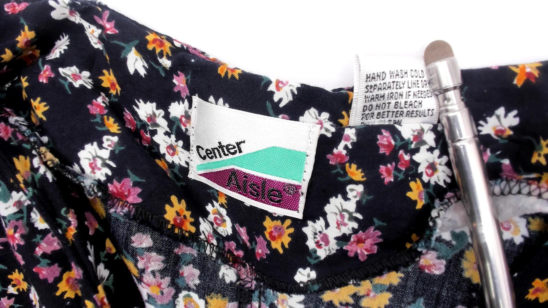 90s Center Aisle Black Floral Romper Daisy Print Rayon V-Neck Medium M