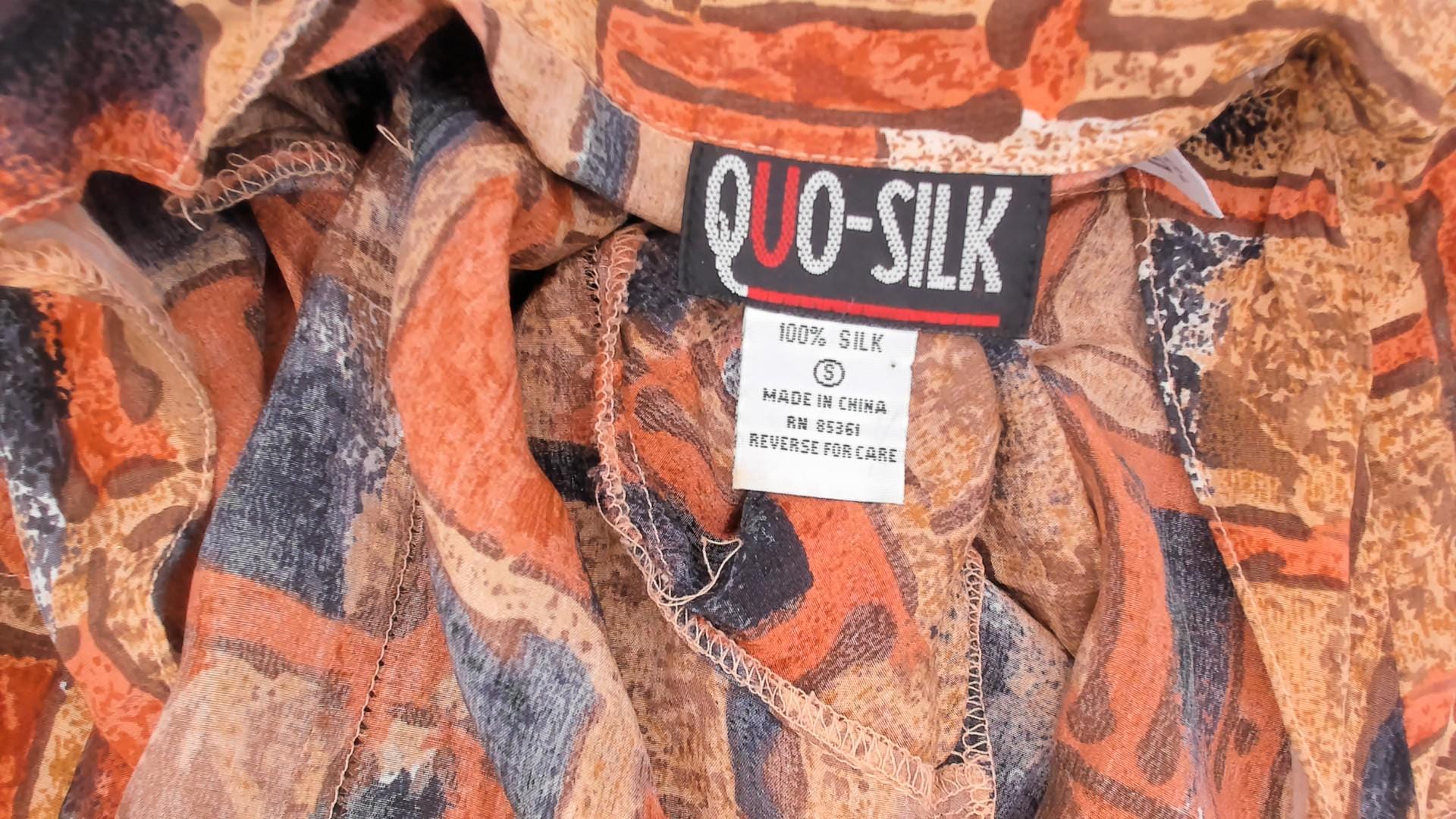 90s Quo-Silk Abstract Geometric Silk Blouse Cropped Rust Tan Small S