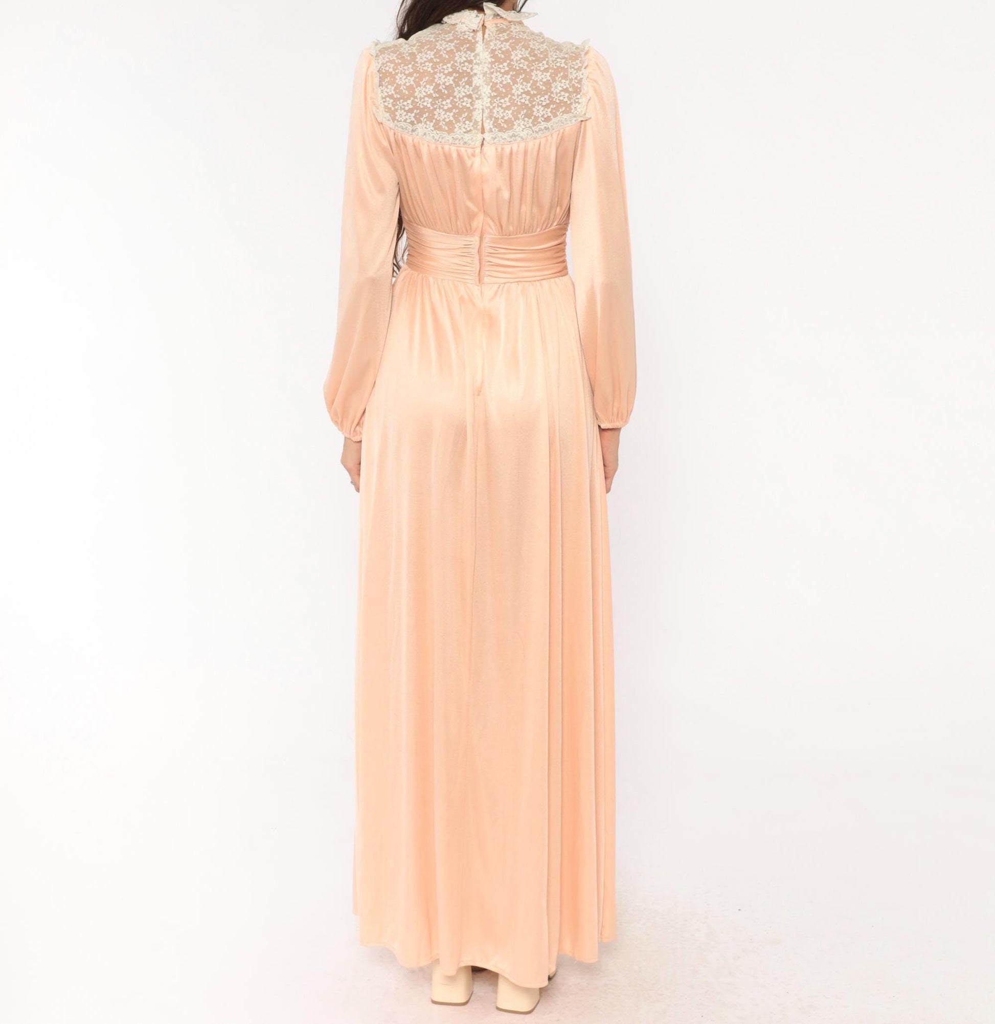 70s Peach Lace Maxi Gown High Neck Bishop Sleeve A-Line Small