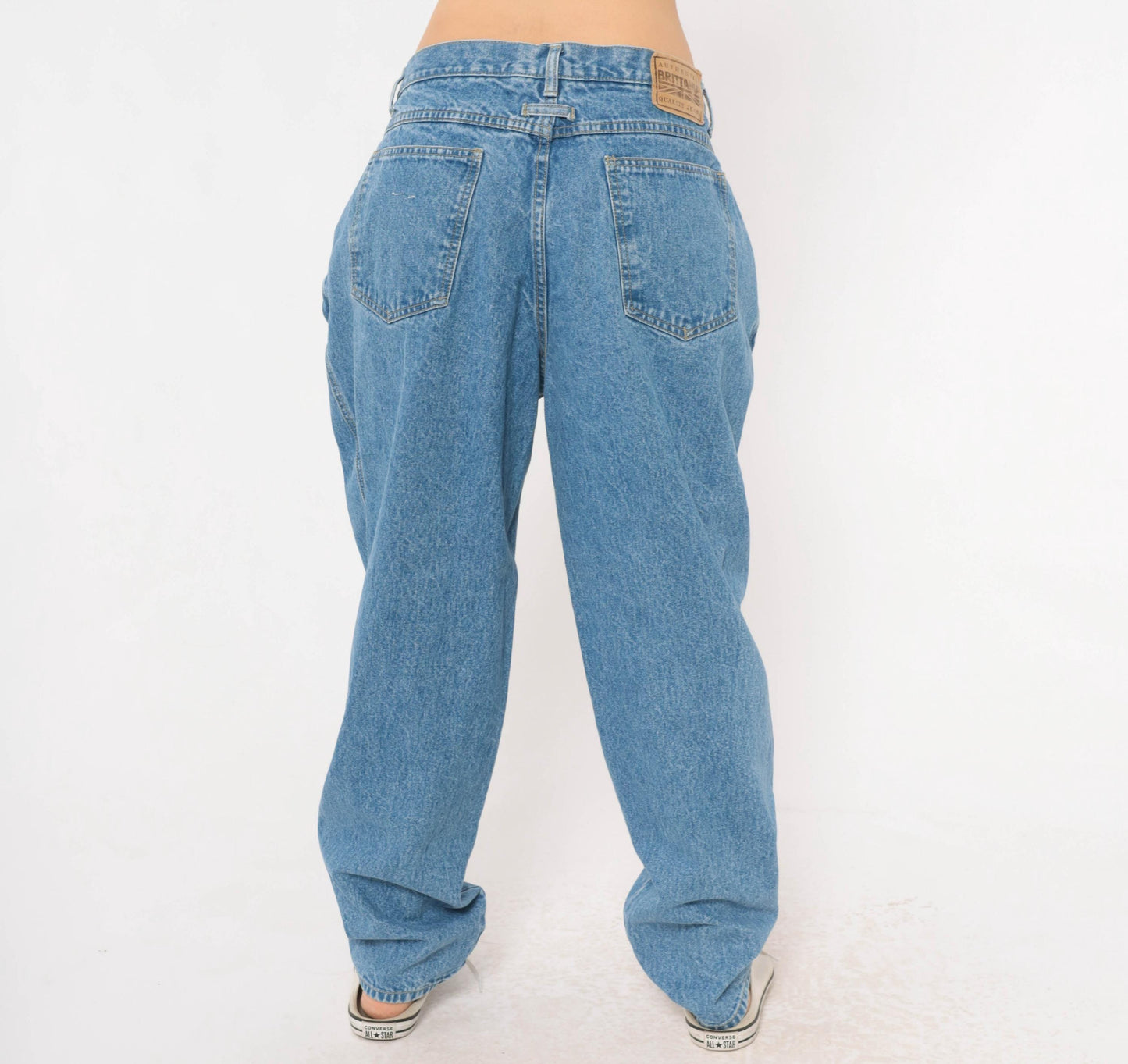 90s Brittania High-Waisted Baggy Jeans Medium Wash Tapered Leg Women's 33