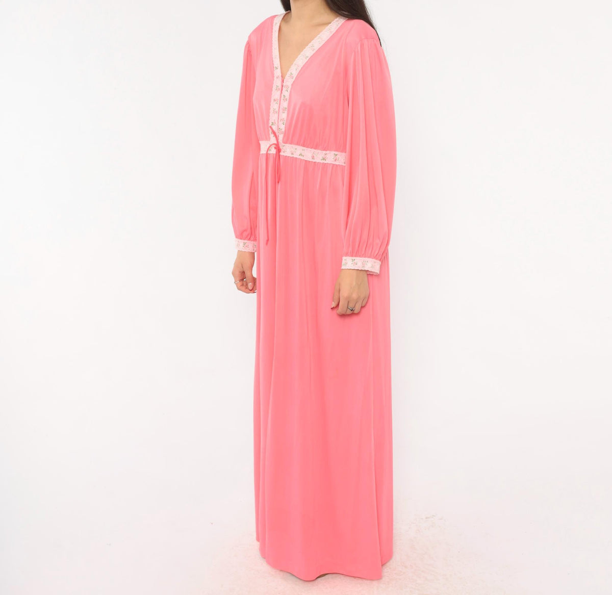 70s Coral Pink Maxi Robe Floral Lace Trim V-Neck Balloon Sleeve Large L