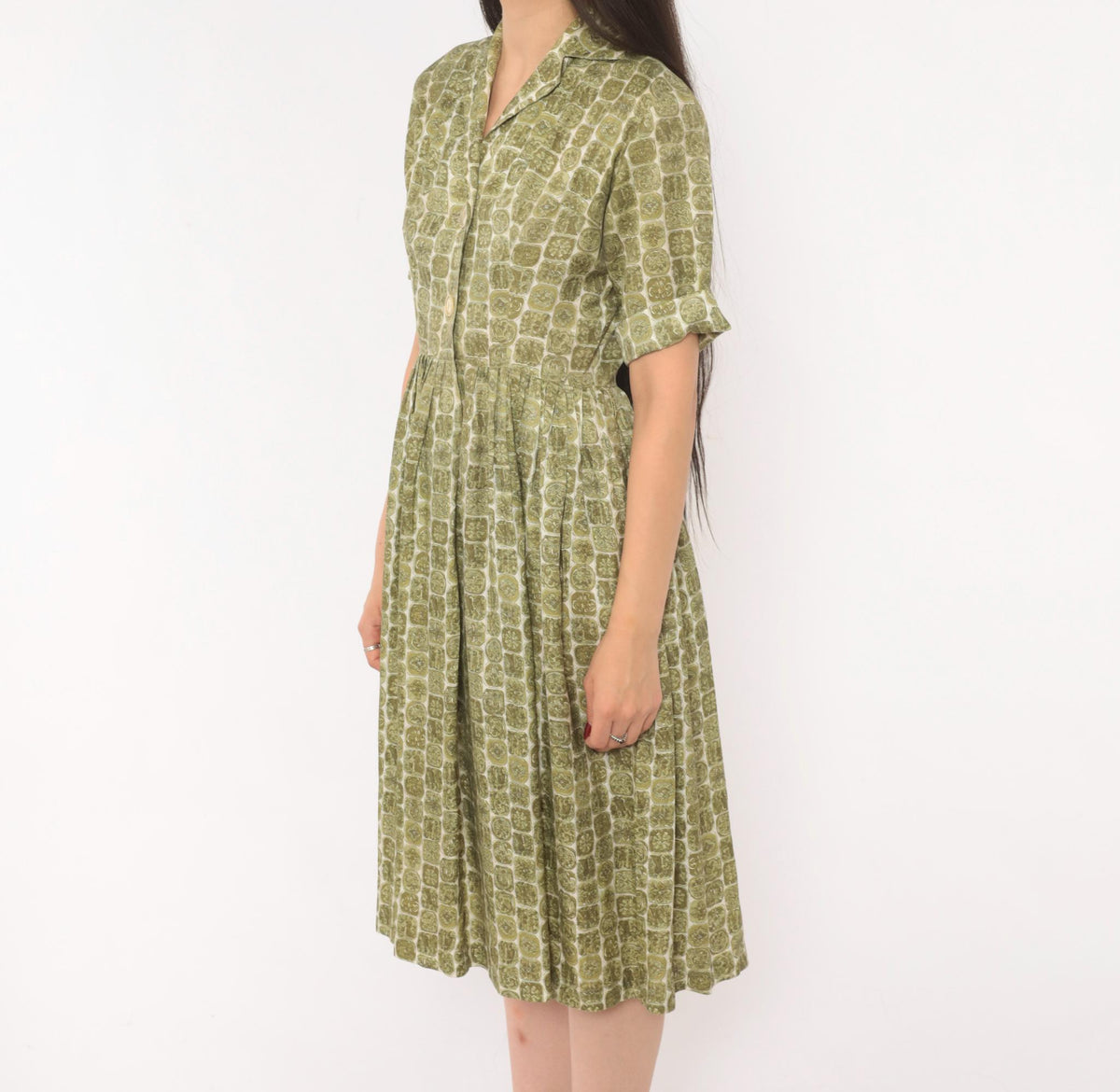 60s Olive Medallion Shirtdress Pleated Skirt Notched Collar Cream Small S