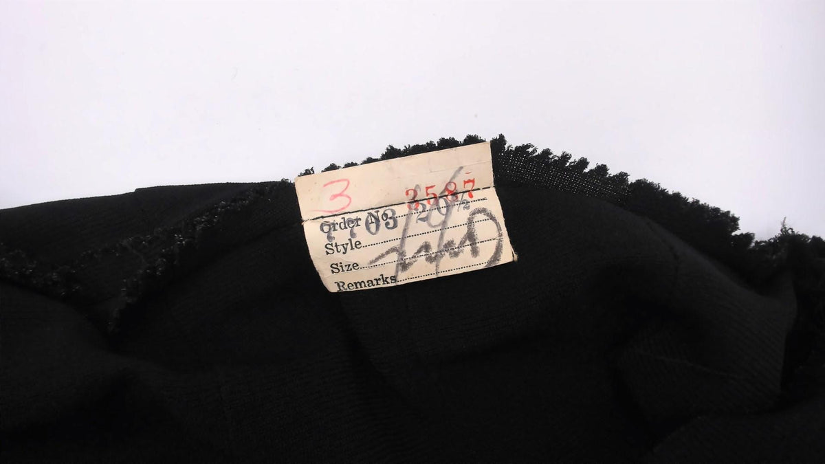 1940s Black Velvet Maxi Dress Scalloped Neckline Tiered Skirt Extra Large XL
