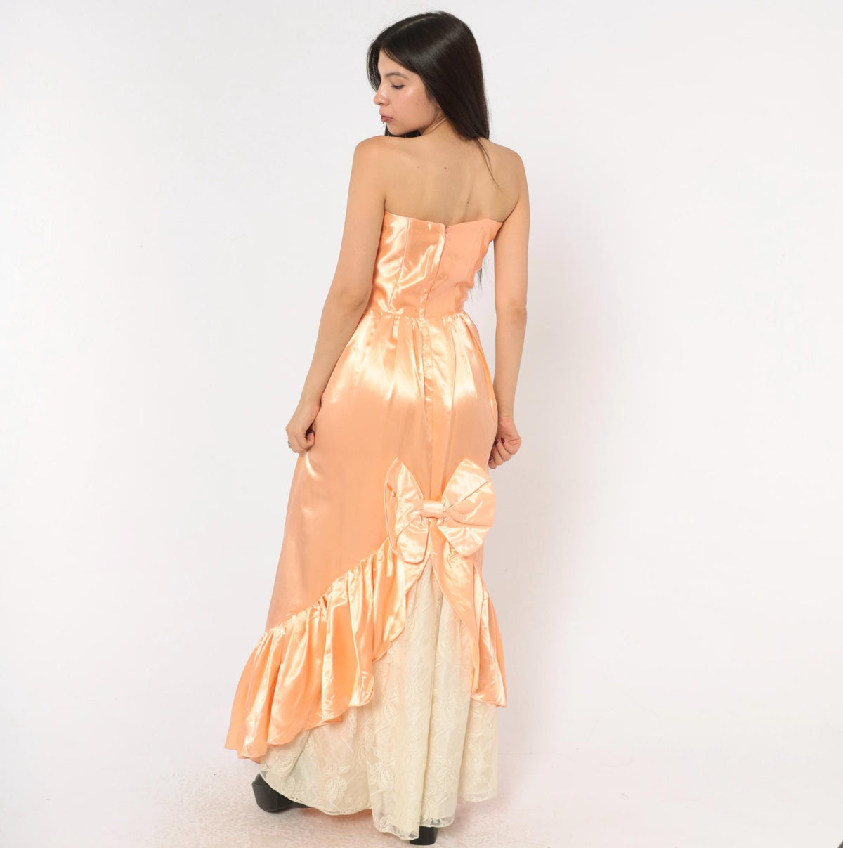 80s Peach Satin Strapless Maxi Gown Sweetheart Neckline Lace Bustle Small