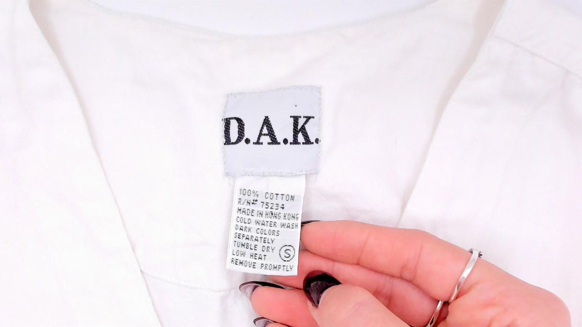 90s D.A.K. White Cotton Sleeveless Blouse V-Neck Button Front Medium