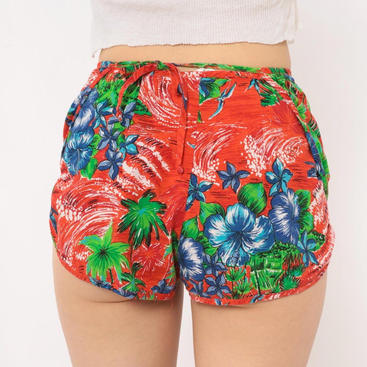 90s Hana Hawaiian Wrap Shorts Red Tropical Floral Cotton Small S