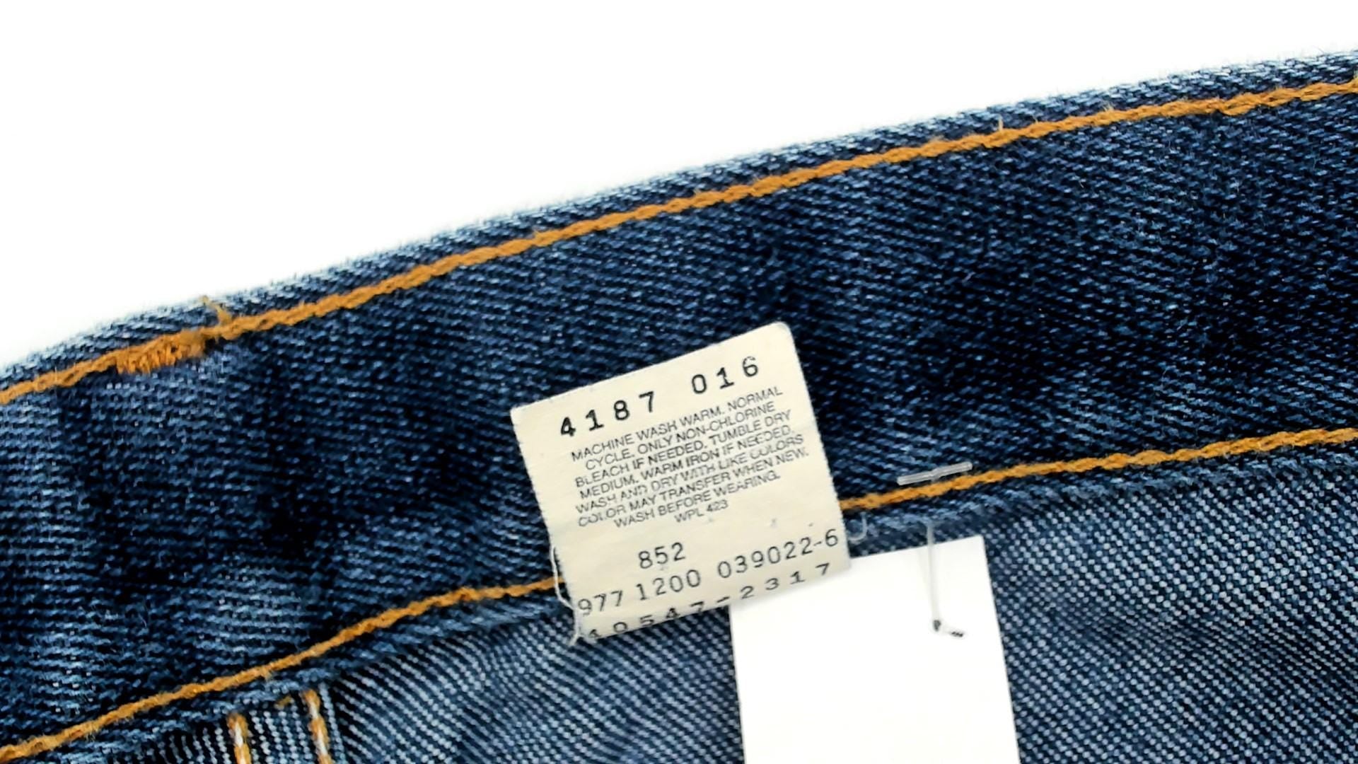 80s Levi's High Waist Straight Leg Jeans Medium Blue Denim 36x32