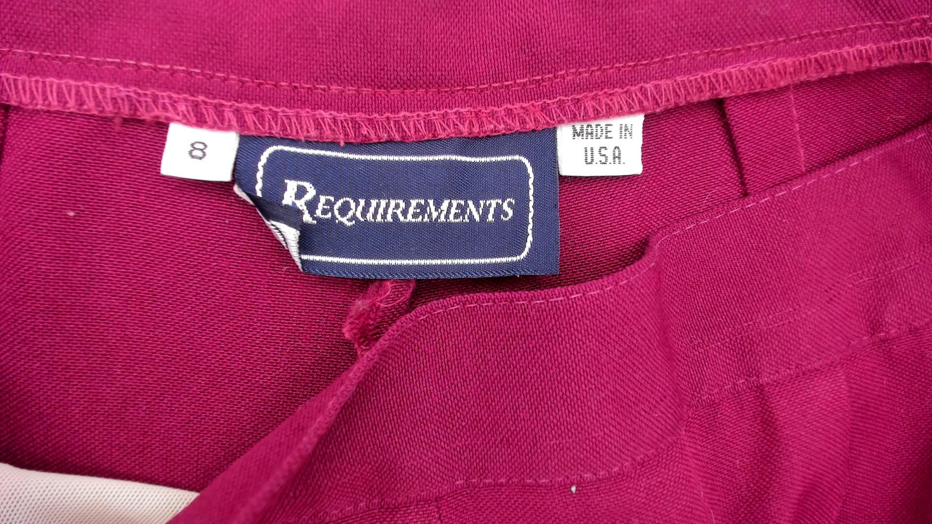 80s Burgundy High-Waist Pleated Tapered Trousers Cropped Length Medium
