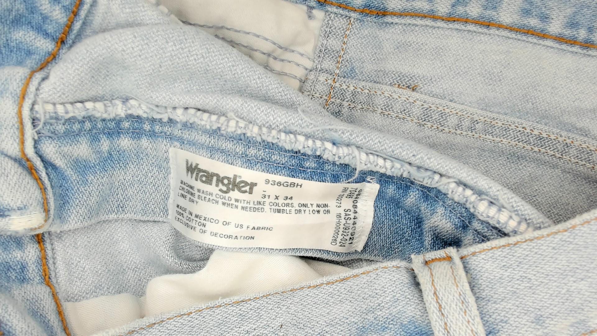 90s Wrangler Light Wash Straight Leg High Rise Jeans 31x34