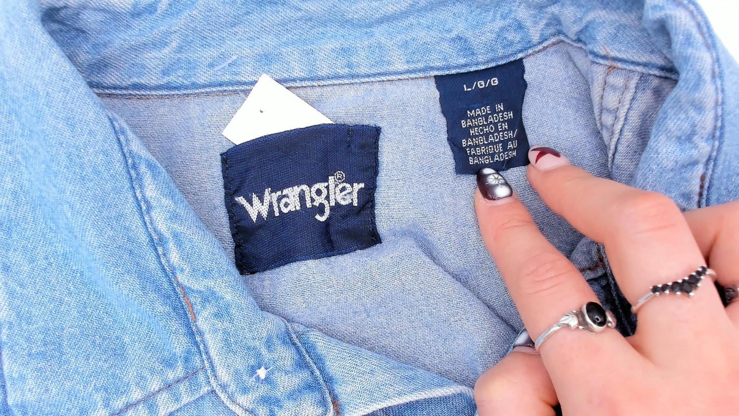 90s Wrangler Western Denim Shirt Pearl Snap Light Blue Cotton Large L