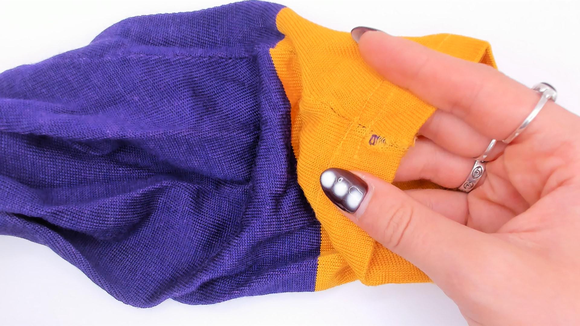 70s Purple Gold Striped V-Neck Pullover Jersey Long Sleeve Small