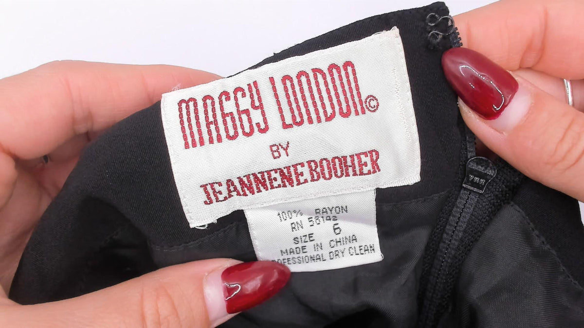 90s Maggy London Black Sweetheart Neckline Dress Cap Sleeve Small