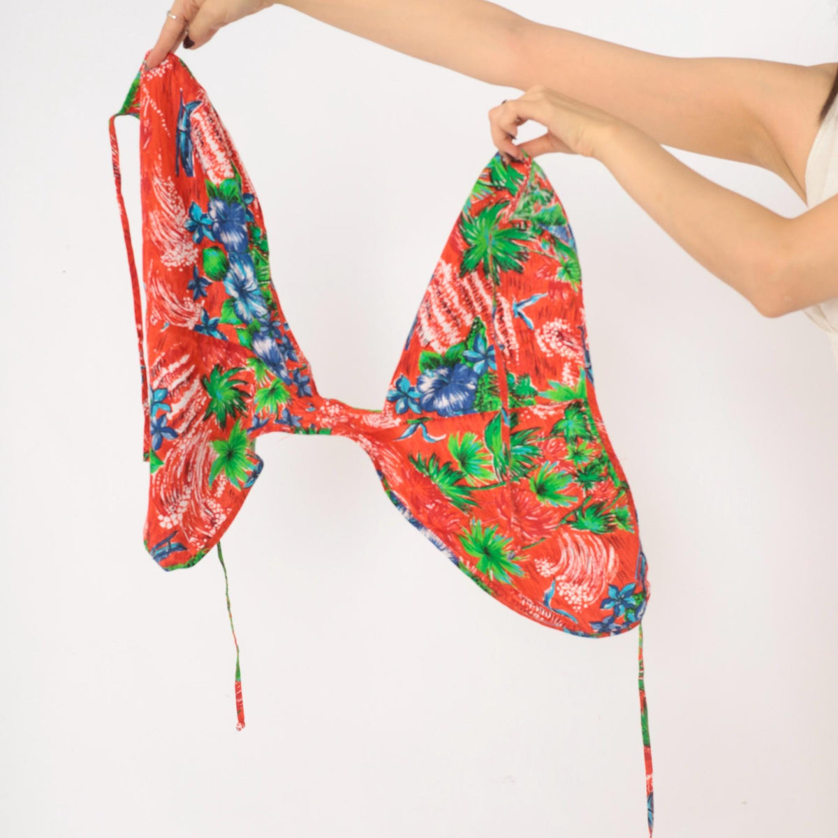 90s Hana Hawaiian Wrap Shorts Red Tropical Floral Cotton Small S