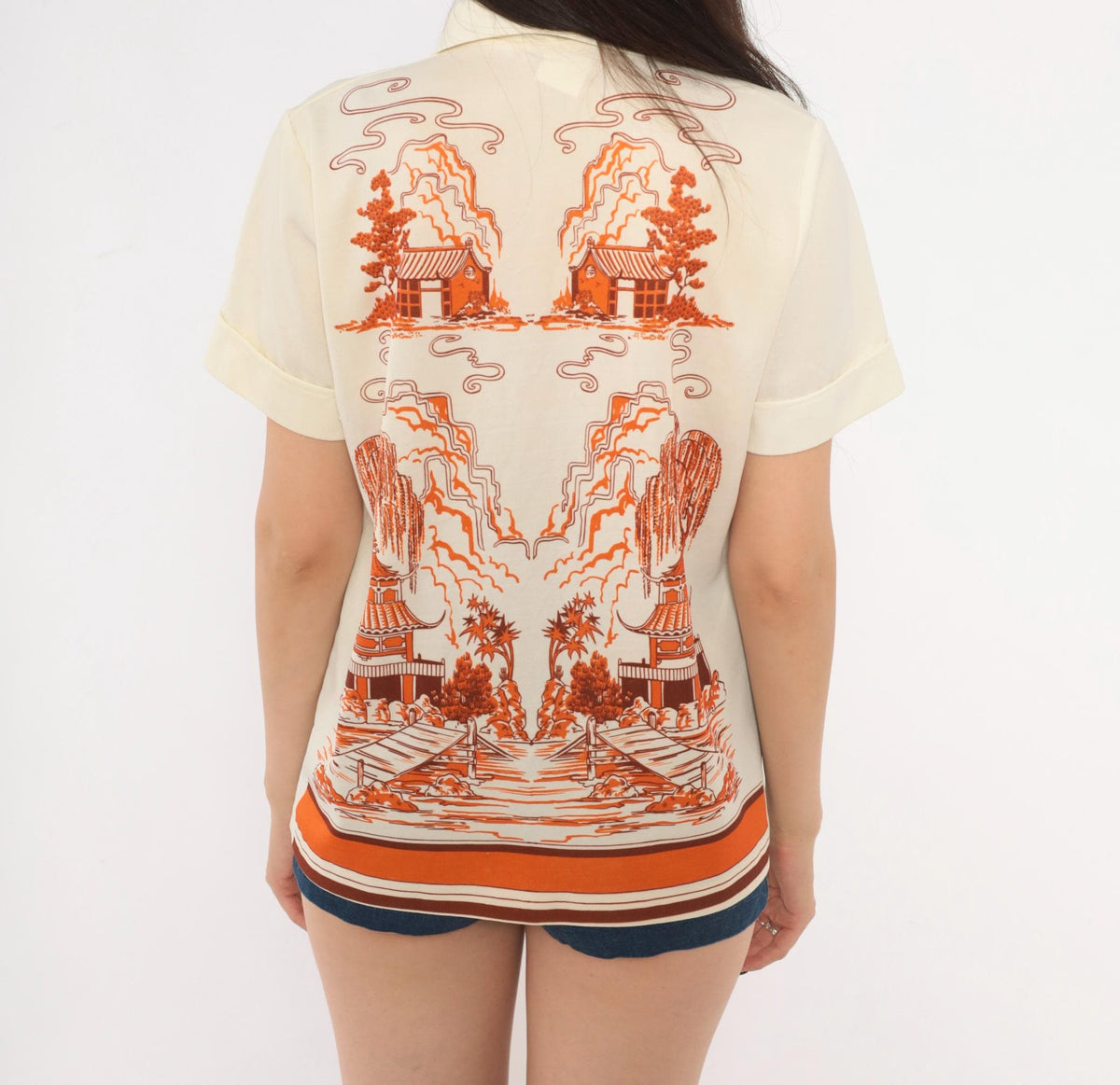70s Pagoda Willow Tree Scenic Print Blouse Cream Orange Pointed Collar Medium