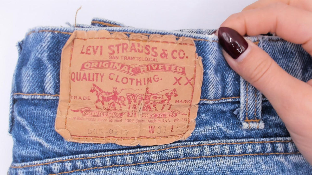 90s Levis Cutoff Shorts Light Wash Denim High Rise Frayed Medium M