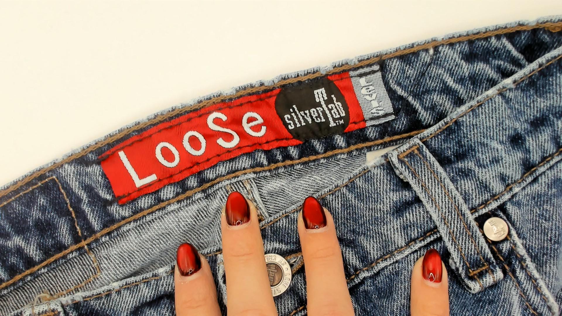 90s Levi's SilverTab Loose Straight Denim Light Wash High Rise W32 L30