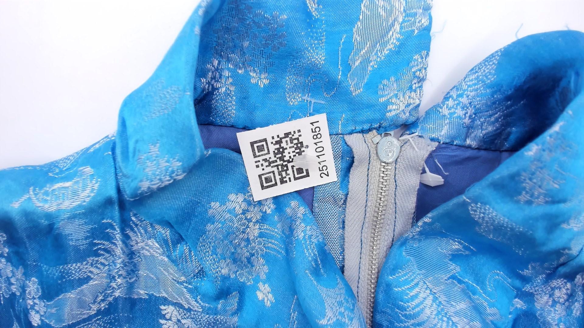 60s Asian Print Shift Dress Sky Blue Pagoda Scenic Mock Neck Sleeveless Small